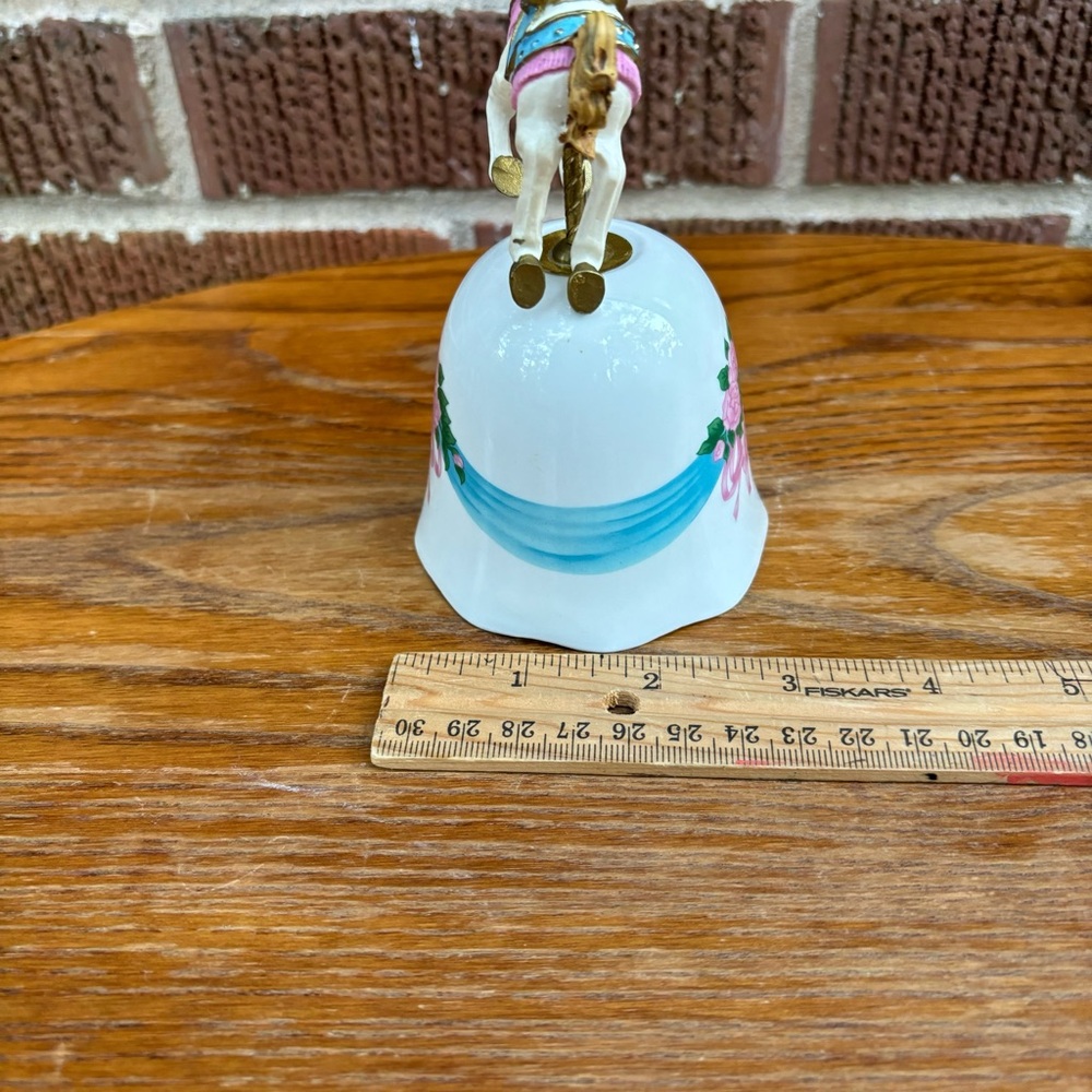 Vintage Carousel Topper Ceramic White Bell Blue Ribbon And Pink Roses - Picture 5 of 6